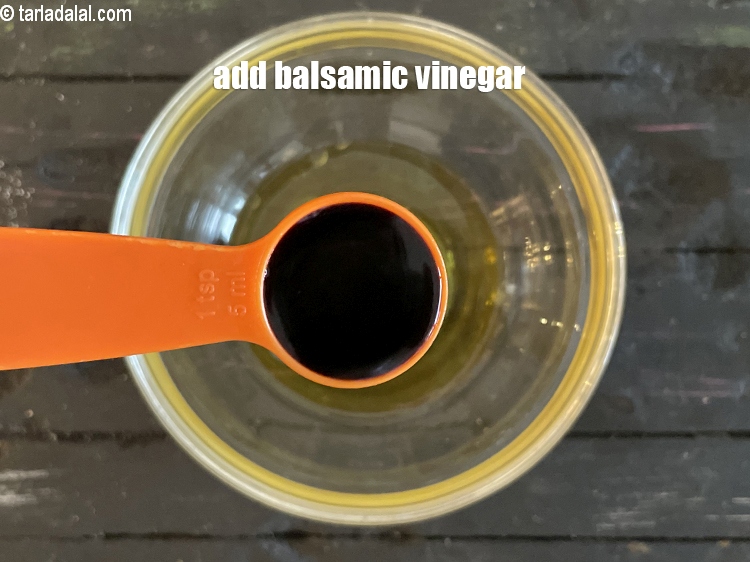 Step 7 – Add&nbsp;<meta charset="UTF-8" />1 tsp&nbsp;<a href="glossary-balsamic-vinegar-1197i">balsamic vinegar</a>.