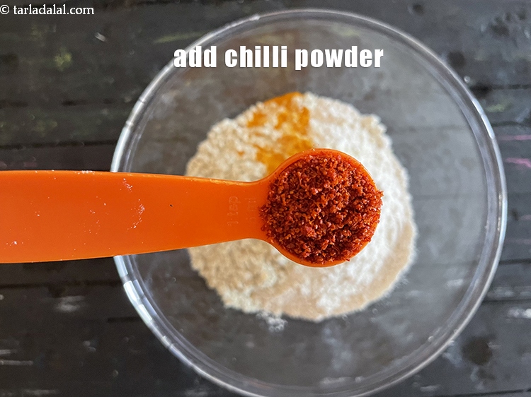 Step 6 – Add&nbsp;<meta charset="UTF-8" />1 1/2 tsp&nbsp;<a href="glossary-chilli-powder-red-chilli-powder-339i">chilli powder</a>.