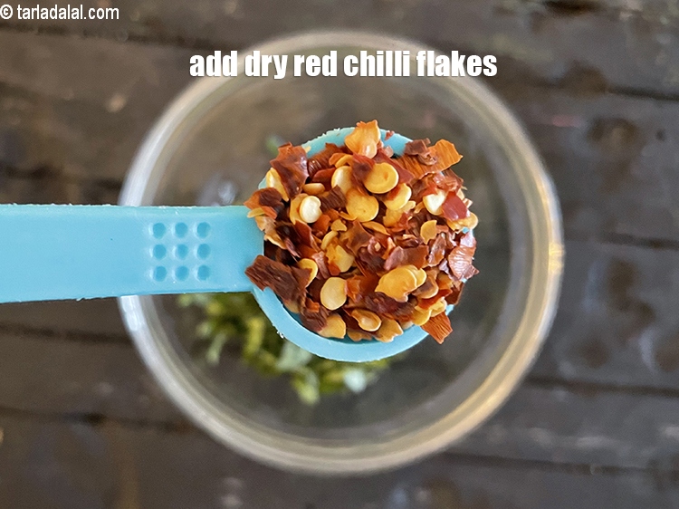 Step 6 – Add&nbsp;<meta charset="UTF-8" />1/2 tsp&nbsp;<a href="glossary-dry-red-chilli-flakes-paprika-338i">dry red chilli flakes (paprika)</a>.