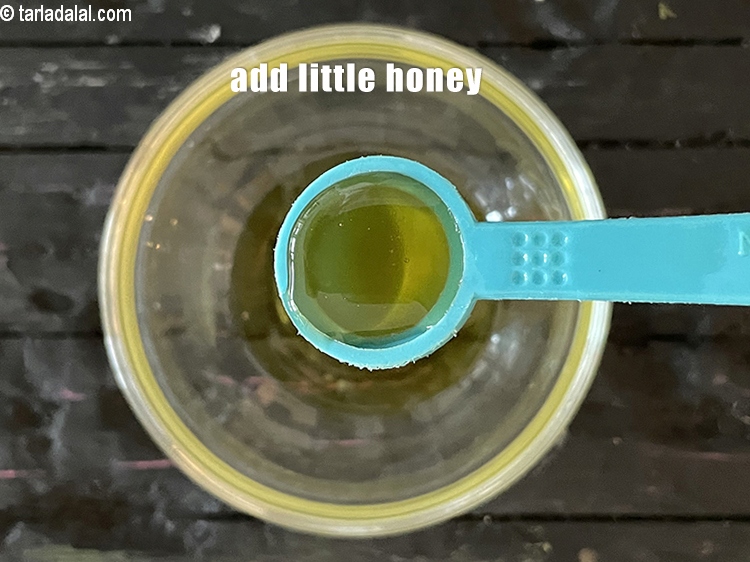 Step 8 – Add&nbsp;<meta charset="UTF-8" />1/2 tsp&nbsp;<a href="glossary-honey-467i">honey</a>.
