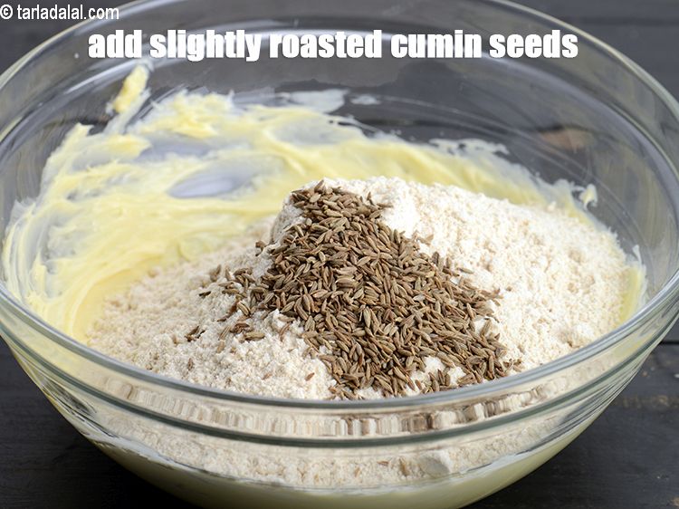 Step 6 – Add 1 tbsp slightly roasted <a href="https://www.tarladalal.com/glossary-cumin-seeds-jeera-zeera-381i">cumin seeds (jeera)</a>.