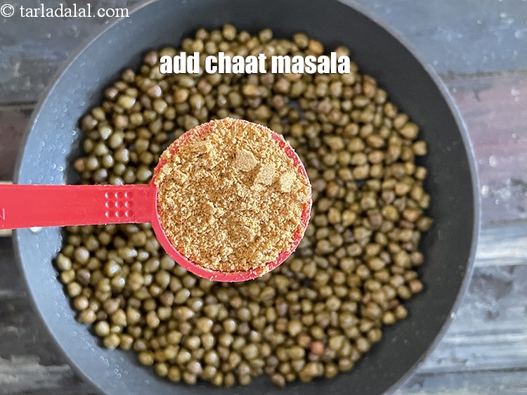Step 16 – Add&nbsp;<meta charset="UTF-8" />1 tbsp&nbsp;<a href="glossary-chaat-masala-300i">chaat masala</a>.