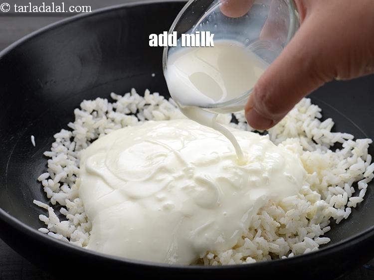 Step 7 – Add 2 tbsp&nbsp;<a href="https://www.tarladalal.com/glossary-milk-doodh-full-cream-milk-514i">milk</a>.&nbsp;