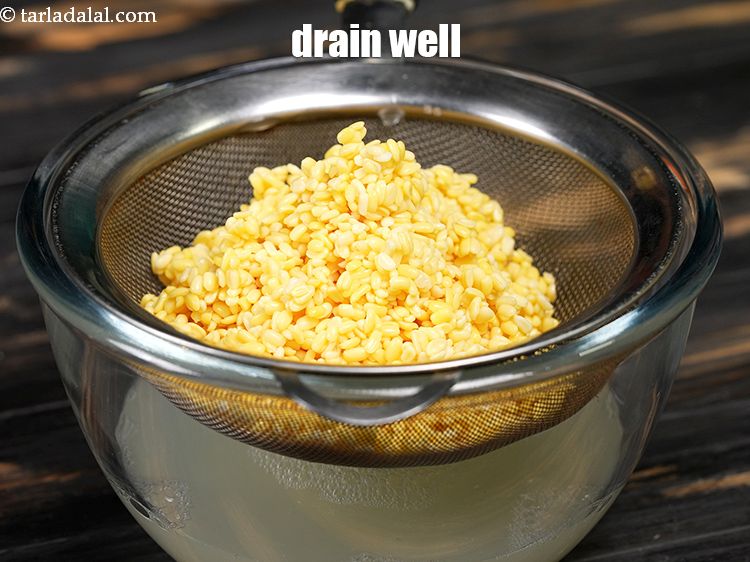 Step 6 – Drain well using a strainer. Keep aside.&nbsp;<br /> &nbsp;