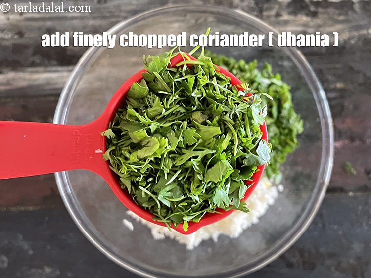 Step 6 – Add&nbsp;<meta charset="UTF-8" />1/4 cup&nbsp;finely&nbsp;<a href="glossary-chopped-coriander-783i">chopped coriander (dhania)</a>.