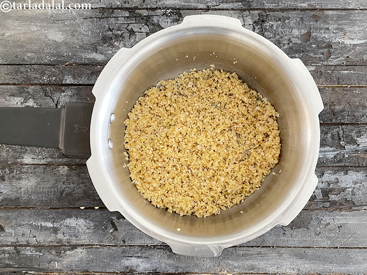 Step 25 – Saut&eacute; on a slow flame for another 2 minutes.