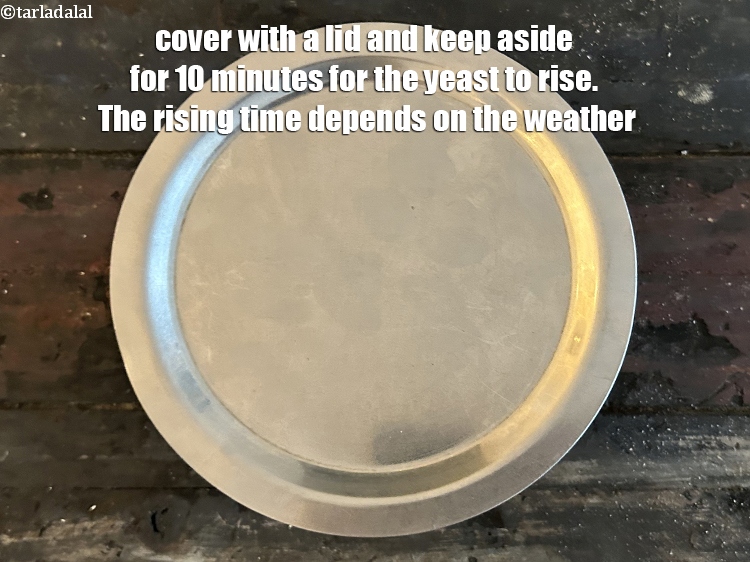 स्टेप 7 – इसे ढक्कन से ढक दें और 10 मिनट के लिए …