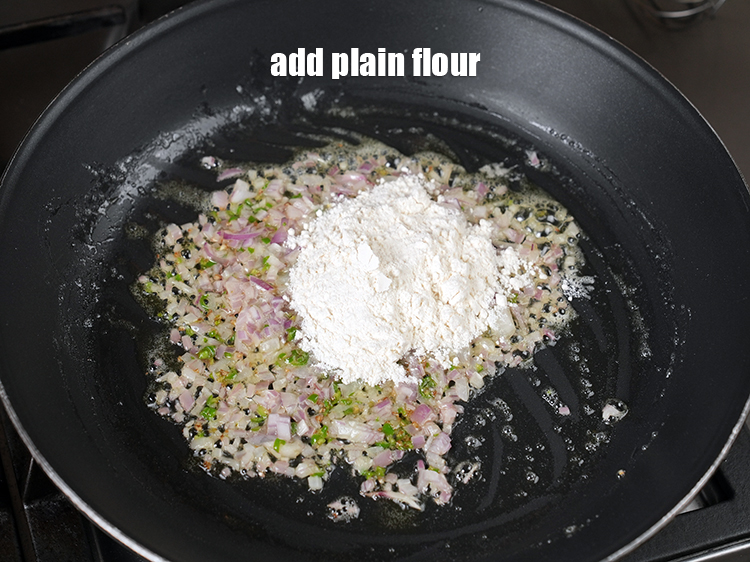 Step 7 – Add 2 tbsp plain flour.