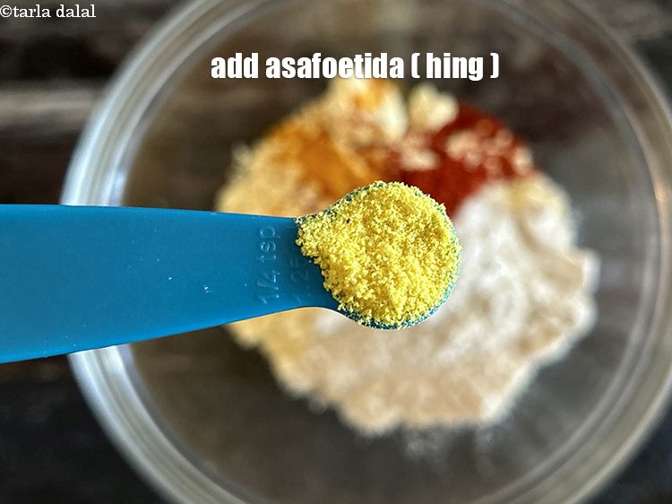 Step 8 – Add&nbsp;<meta charset="UTF-8" />1/4 tsp&nbsp;<a href="glossary-asafoetida-hing-113i">asafoetida (hing)</a>.
