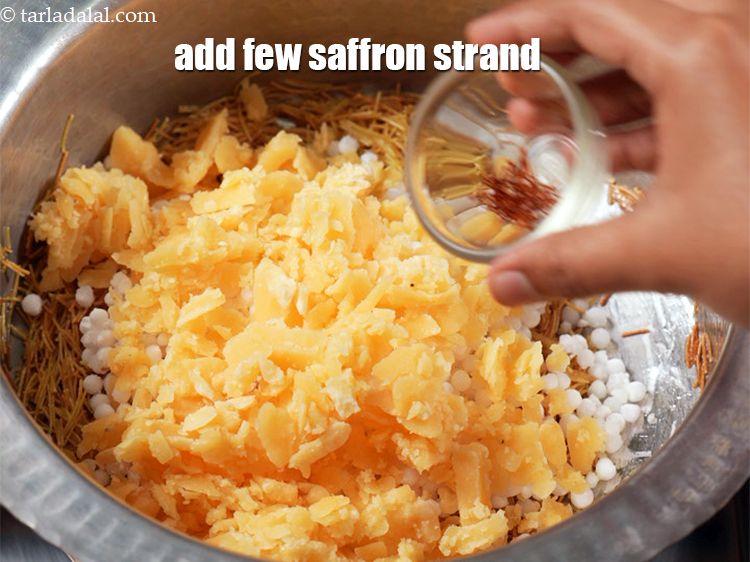 Step 7 – Add few saffron strands.