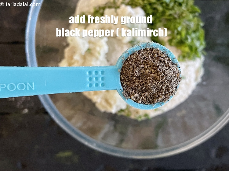 Step 7 – Add&nbsp;<meta charset="UTF-8" />1/2 tsp&nbsp;<a href="glossary-freshly-ground-black-pepper-kalimirch-powder-kali-mirch-ka-powder-567i">freshly ground black pepper (kalimirch) powder</a>.
