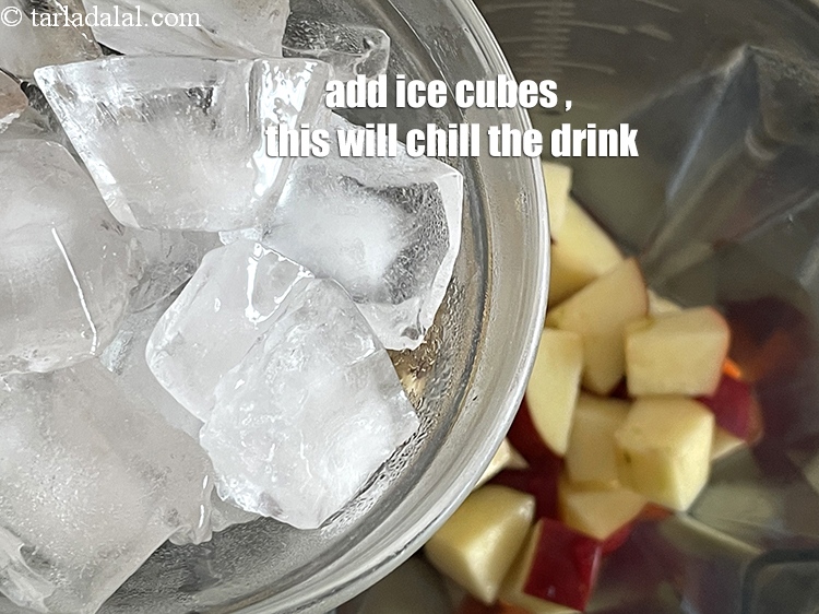 Step 9 – Add 10 to 12 ice cubes. This will chill the juice.