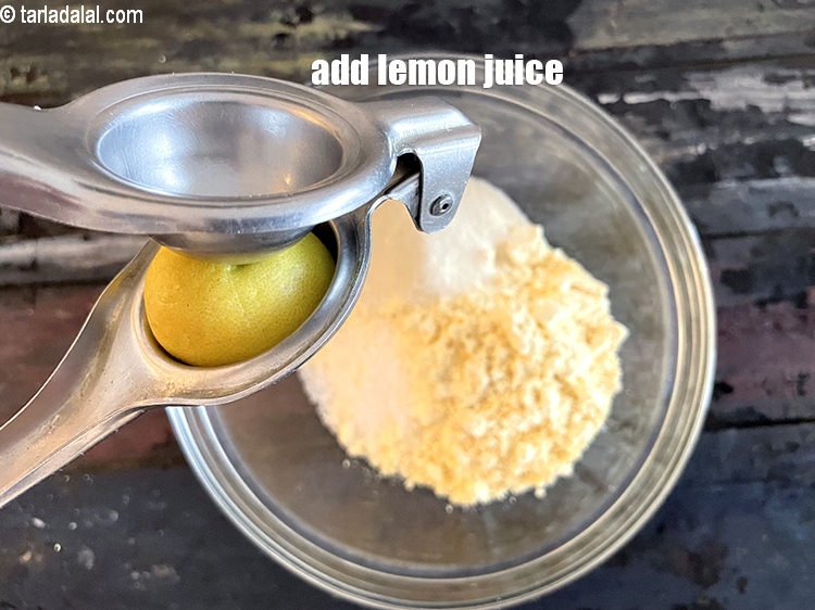 Step 7 – Add&nbsp;<meta charset="UTF-8" />1 tsp&nbsp;<a href="glossary-lemon-juice-numbi-ka-ras-nimbu-ka-juice-471i">lemon juice</a>.