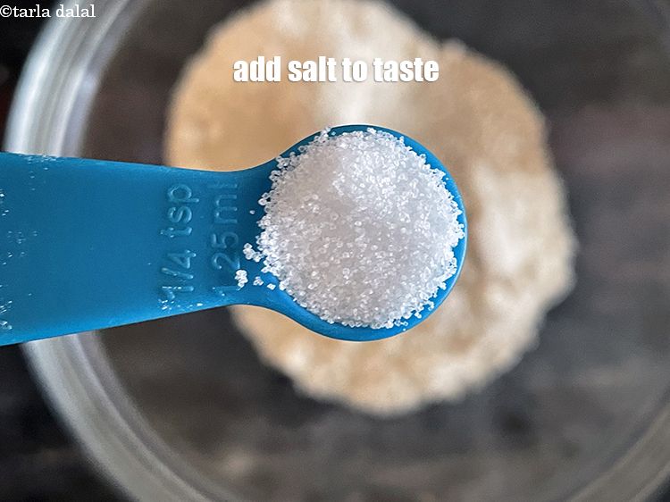 स्टेप 7 – स्वादानुसार नमक डालें।&nbsp;हमने 1/4 टीस्पून नमक डाला है।&nbsp;सामान्य तौर पर …