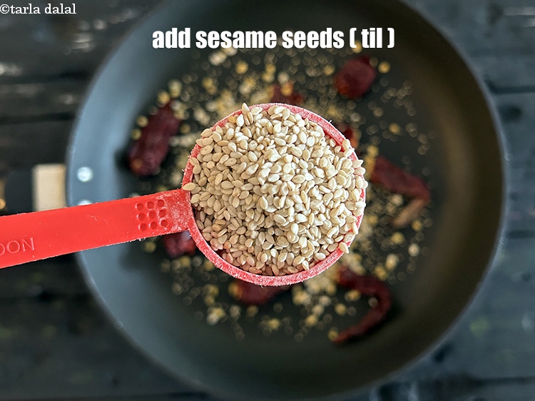 Step 8 – Add&nbsp;<meta charset="UTF-8" />1 tbsp&nbsp;<a href="glossary-sesame-seeds-til-gingelly-seeds-612i">sesame seeds (til)</a>.