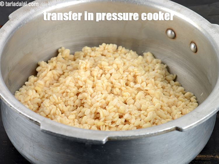 Step 7 – Transfer in the pressure cooker.