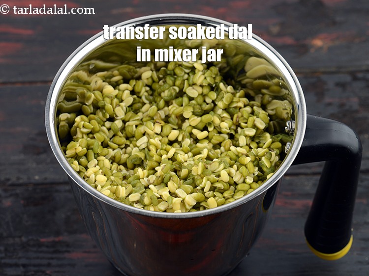 Step 7 – To make <strong>green moong dal handvo recipe | Gujarati moong dal veg handvo | Indian …