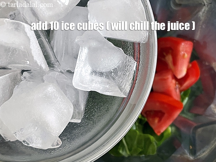 स्टेप 7 – १०&nbsp;बर्फ के टुकड़े डालें।&nbsp;इससे रस ठंडा हो जाता है।&nbsp;यदि आप …