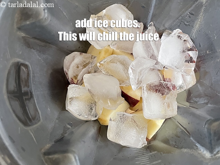Step 10 – Add 10 to 12 ice cubes. This will chill the juice.