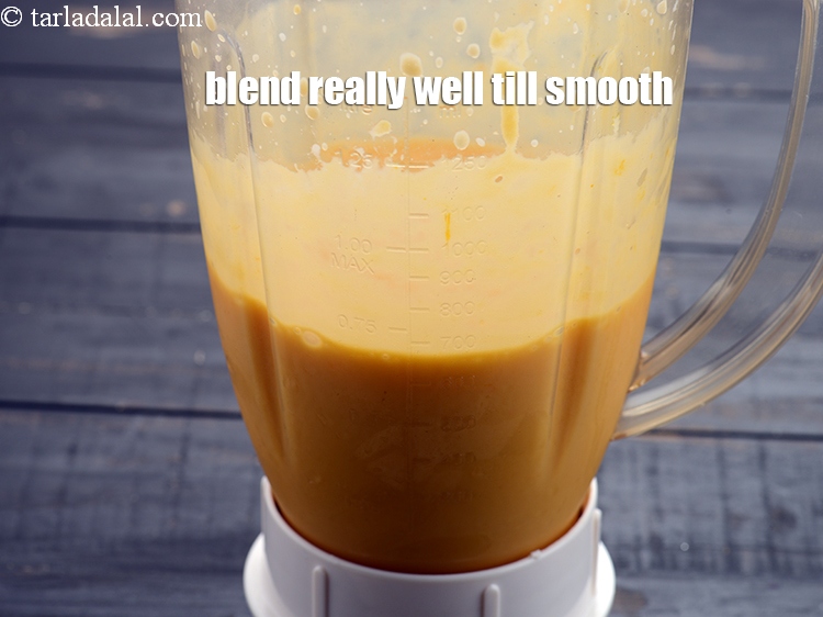 स्टेप 7 – चिकना होने तक अच्छी तरह मिलाएँ।