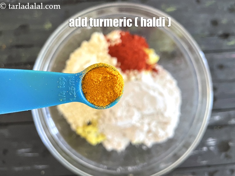 Step 8 – Add&nbsp;<meta charset="UTF-8" />1/4 tsp&nbsp;<a href="glossary-turmeric-powder-haldi-645i">turmeric powder (haldi)</a>.