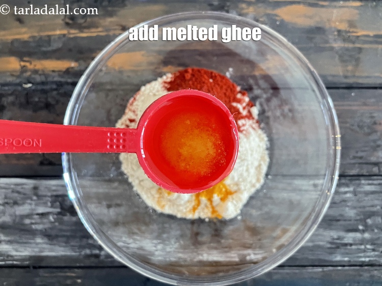 Step 7 – Add&nbsp;<meta charset="UTF-8" />1 tbsp&nbsp;melted&nbsp;<a href="glossary-ghee-245i">ghee</a>.