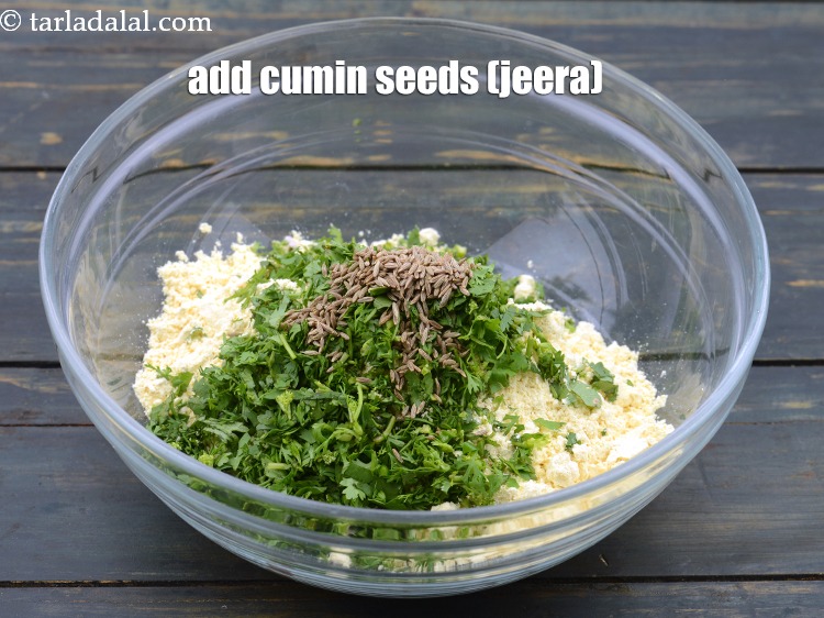 Step 8 – Add 1 tsp <a href="https://www.tarladalal.com/glossary-cumin-seeds-powder-jeera-powder-zeera-powder-382i">cumin seeds (jeera) powde</a>.