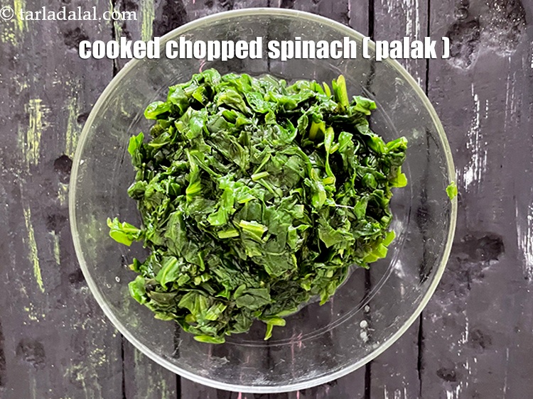 Step 9 – Keep aside to cool. Your cooled and cooked chopped spinach is ready.
