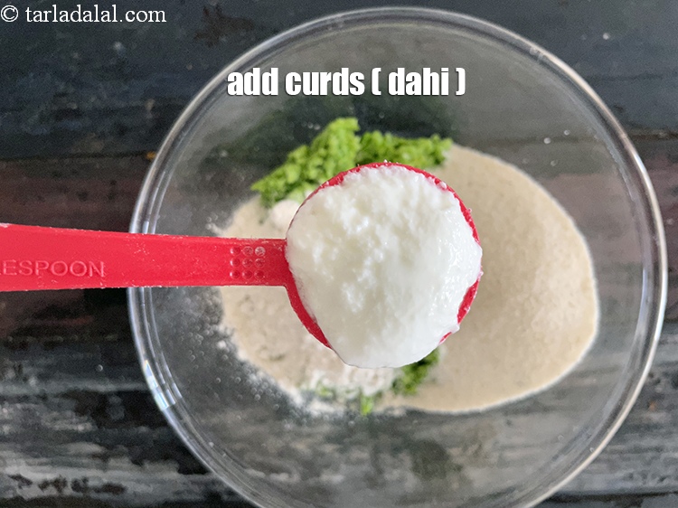 Step 9 – Add&nbsp;<meta charset="UTF-8" />1 tbsp&nbsp;<a href="glossary-curd-dahi-yogurt-yoghurt-383i">curds (dahi)</a>.
