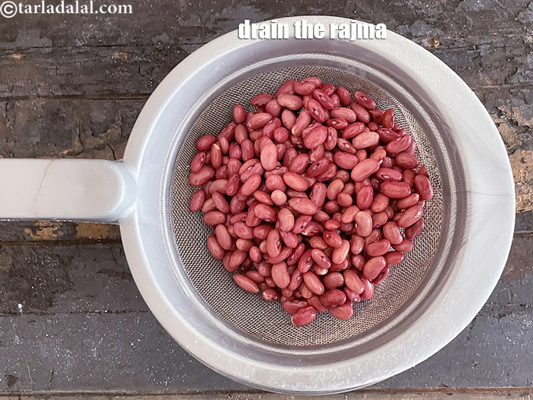 Step 8 – <p>Drain the rajma.</p>