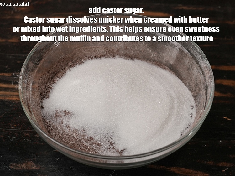 स्टेप 8 – १ १/४ कप&nbsp;<a href=""https://www.tarladalal.com/glossary-castor-sugar-hindi-279i"">कैस्टर शुगर</a>&nbsp;डालें&nbsp;। कैस्टर शुगर मक्खन के साथ …