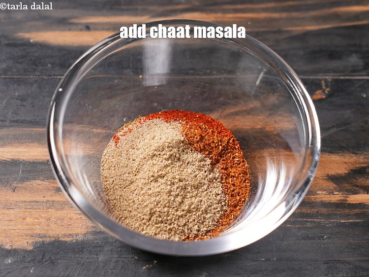 Step 15 – Add 1 tsp chaat masala.