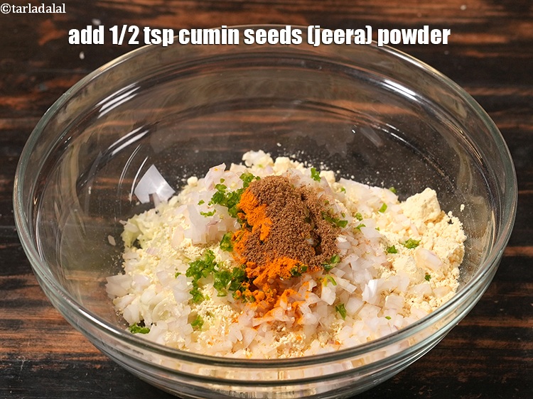 Step 22 – Add 1/2 tsp&nbsp;<a href="https://www.tarladalal.com/glossary-cumin-seeds-powder-jeera-powder-zeera-powder-382i">cumin seeds (jeera) powder</a>.