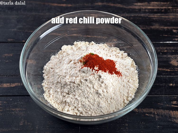 Step 8 – Add 3/4&nbsp;tsp red chili powder.
