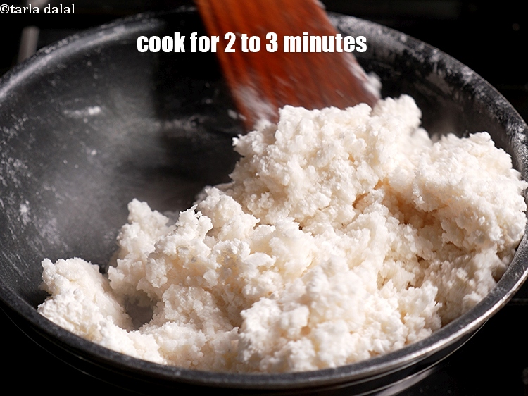 Step 8 – Cook on medium flame for 2 to 3 minutes.