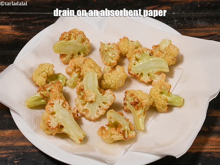 Step 8 – Drain on an absorbent paper. Keep aside.