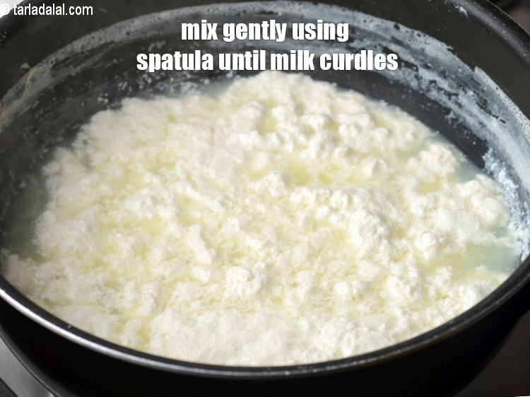 Step 5 – Mix gently using a spatula until the milk curdles.