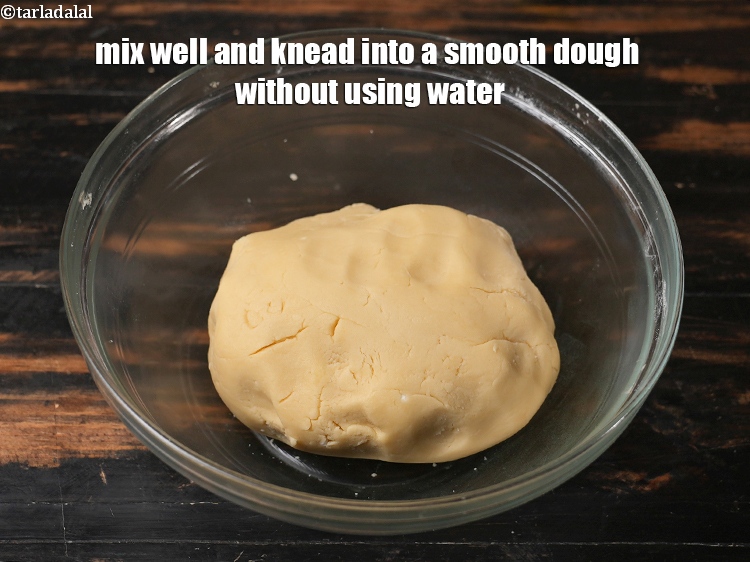 Step 8 – Mix well and knead into a smooth dough without using water.&nbsp;<br /> &nbsp;