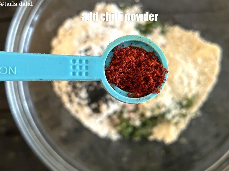 Step 8 – Add&nbsp;<meta charset="UTF-8" />1/4 tsp&nbsp;<a href="glossary-chilli-powder-red-chilli-powder-339i">chilli powder</a>.