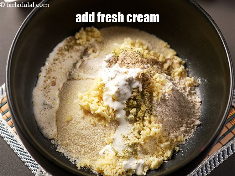 Step 14 – Add 2 tbsp fresh cream.