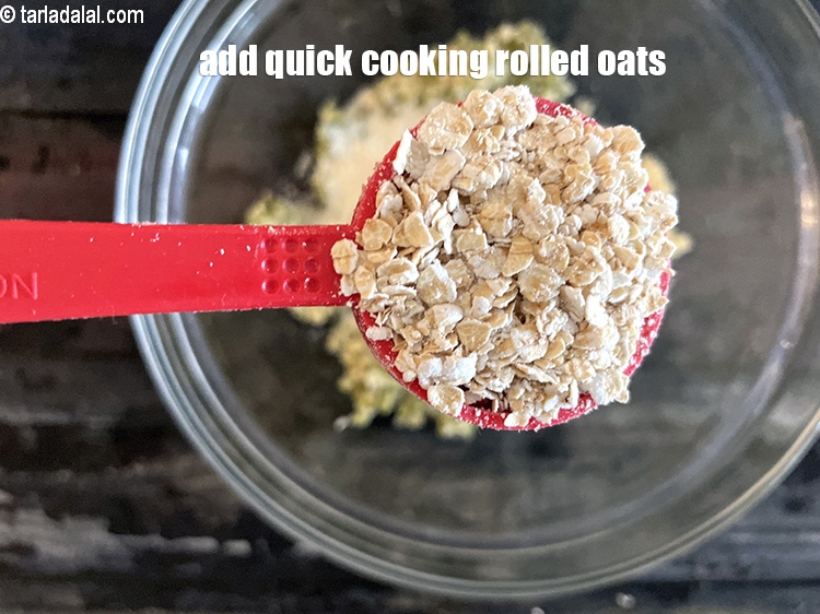 Step 9 – Add&nbsp;<meta charset="UTF-8" />2 tbsp&nbsp;<a href="glossary-quick-cooking-rolled-oats-rolled-oats-547i">quick cooking rolled oats</a>.