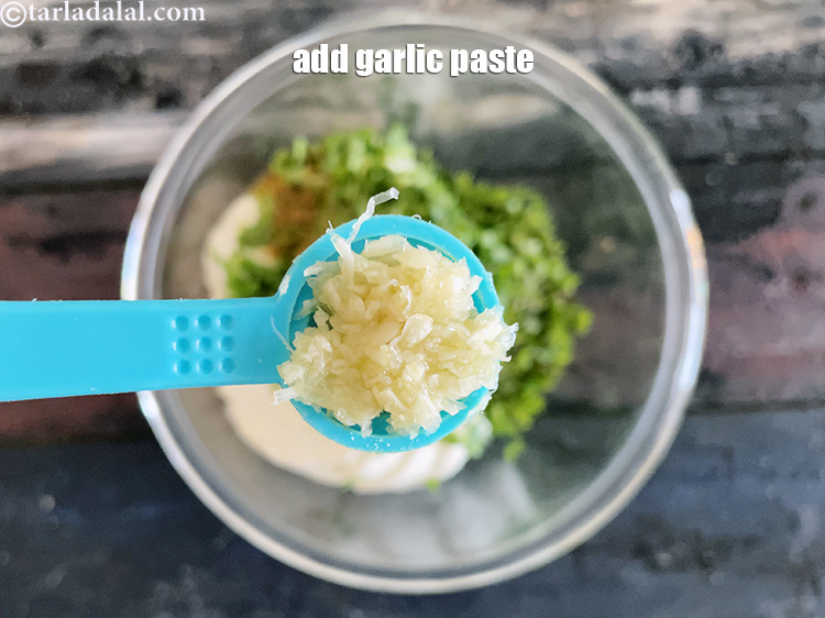 Step 12 – Add&nbsp;<meta charset="UTF-8" />1/2&nbsp;tsp&nbsp;<a href="glossary-garlic-paste-lehsun-ki-paste-lahsun-ki-paste-350i">garlic (lehsun) paste</a>.