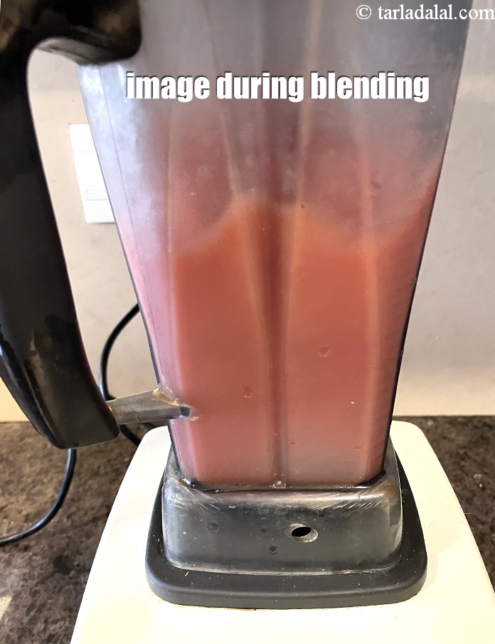 Step 11 – <p>Image during blending.</p>