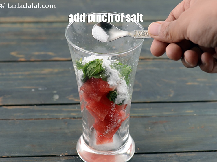 Step 8 – <p>Add a pinch of salt.</p>