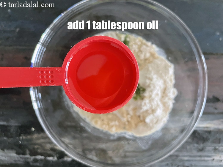 Step 9 – Add <strong>1 tablespoon</strong>&nbsp;oil.