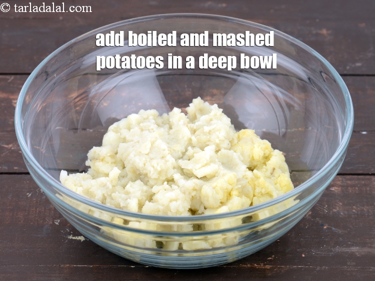 Step 9 – To make <strong>stuffed onion pakoda recipe | bharwa pyaz ka pakoda | aloo stuffed onion …