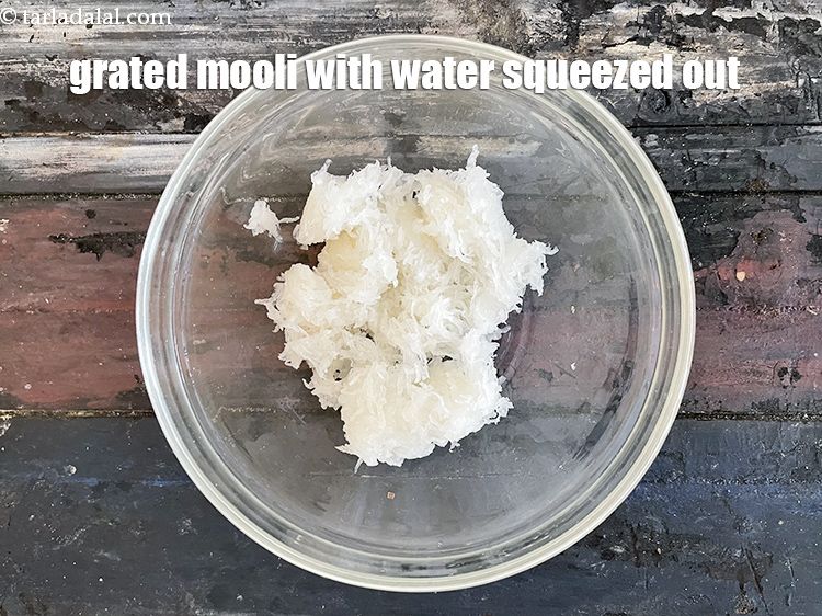 Step 30 – Mooli with water squeezed out.&nbsp;