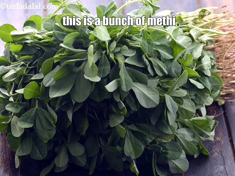 Step 9 – For the aloo methi tofu stuffing, take a bunch of methi.