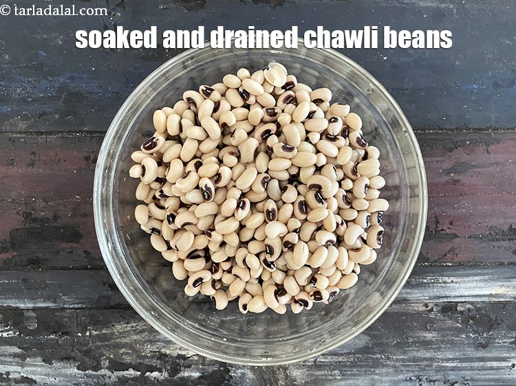 Step 8 – <meta charset="UTF-8" />Your soaked and drained chawli beans are ready.&nbsp;&nbsp;<br /> &nbsp;