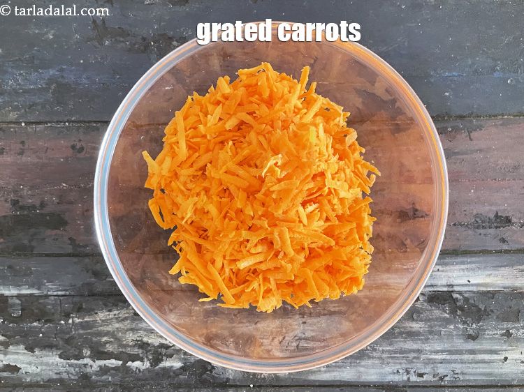 Step 10 – Put the grated carrots in a bowl.